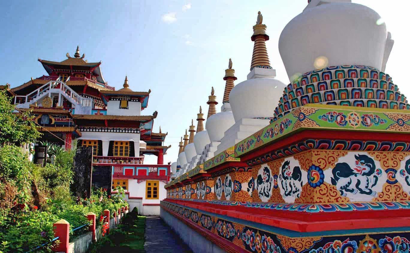 Sikkim Splendor: Discover Nature's Beauty in the Heart of the Eastern Himalayas