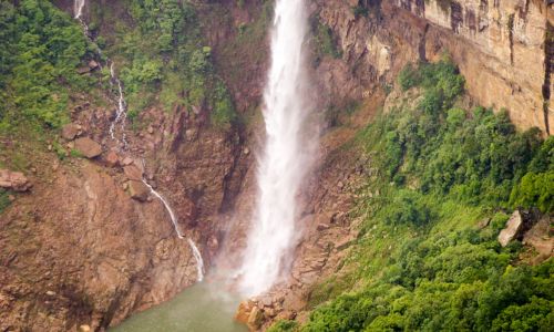 Nohkalikai Falls